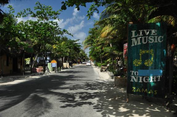 Rua praiana de Tulum, na costa caribenha do Yucatán, no México